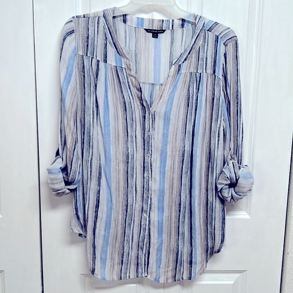 Zac & Rachel Multi Color Striped Roil Tap Sleeve V Neck Top Size 1X - Picture 1 of 7